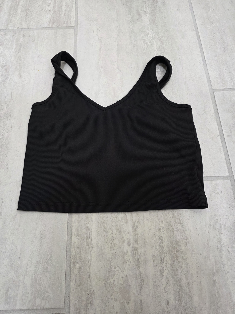 SHEIN Black Ribbed V-Neck Cropped Tank